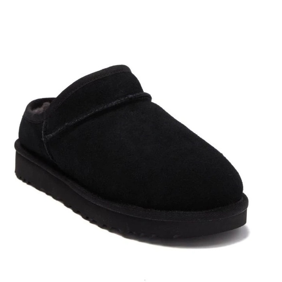 New UGG Classic Slipper In Black Women's Sz 10 - Picture 2 of 16